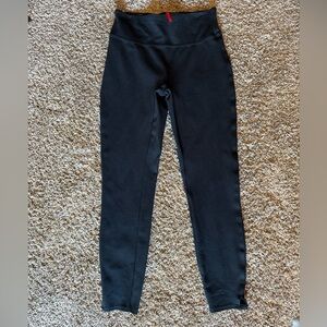 SPANX Black Shapewear Sara Blakey size small warm leggings NWOT